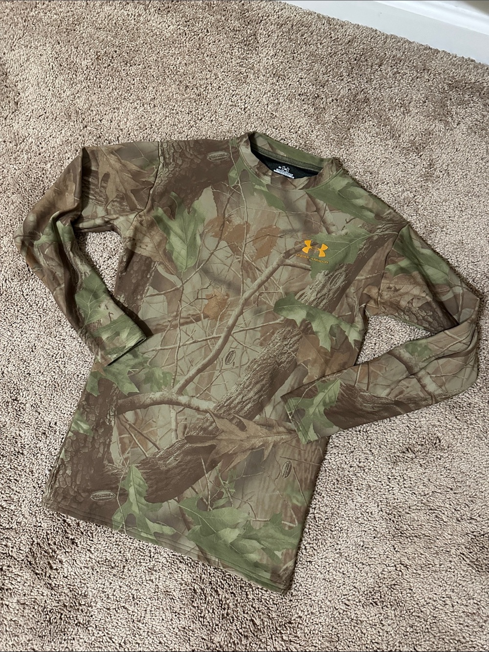 Under Armour Men’s Long Sleeve Camo Performance Shirt - Green/Brown